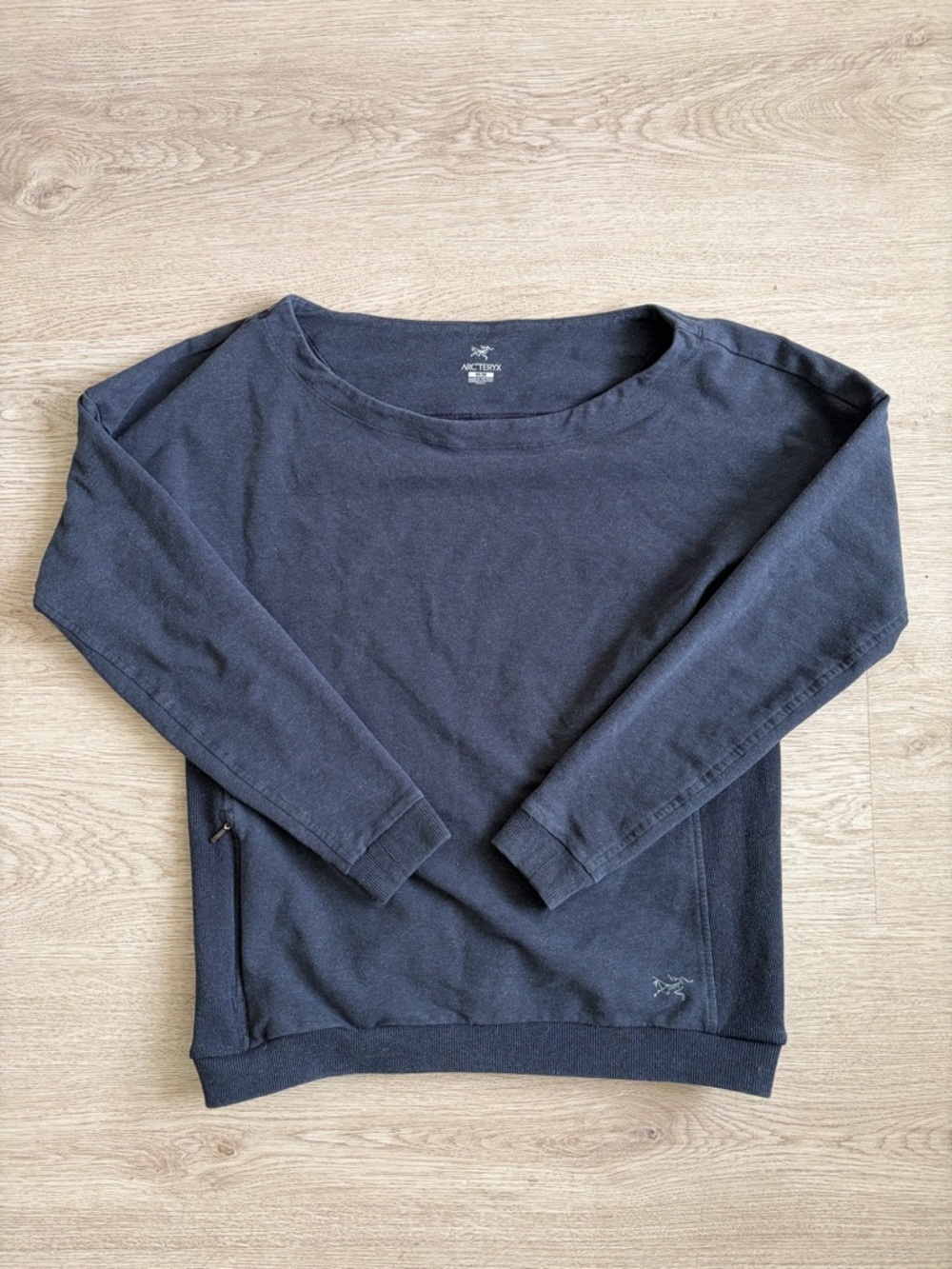 Arc'teryx Charcoal Gray scoop neck Sweater